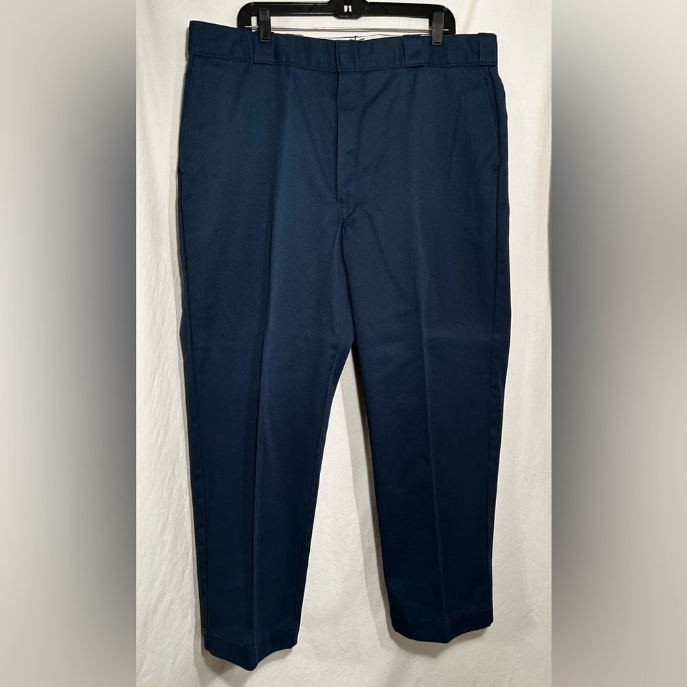 MENS 41 X 27 1/2 (TAGGED 42 X 30) BLUE DICKIES HEAVY UNIFORM WORK PANTS